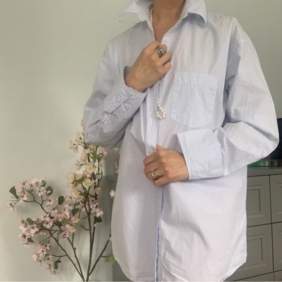 CRISP OVERSIZED COTTON BUTTON UP COLLARED SHIRT / WHITE & PALE BLUE STRIPE - Picture 2 of 10